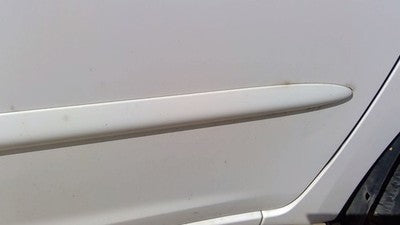 06-08 Sienna Passenger Right Front Moulding From Door Trim Strip White 056
