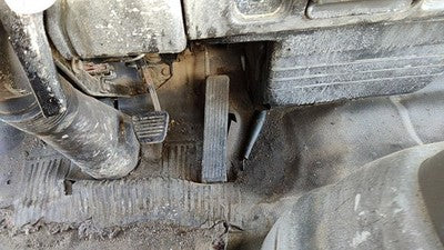 1996 Isuzu Npr Gas And Brake Pedal Assembly Automatic Transmission