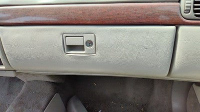 99 Cadillac Deville Glove Box Assembly Complete Door With Latch Oem 152 Neutral