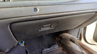 2000-2005 Ford Crown Vic Glove Box Assembly Complete Door With Latch Oem Black