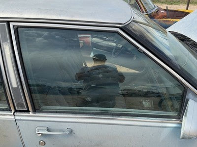 1986-1987 Olds 88 Passenger Right Front Side Window Door Glass Oem 20478738