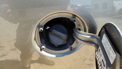 2004-2005 Ford Explorer Fuel Filler Neck Assembly With Gas Cap Oem 4L2z9034da