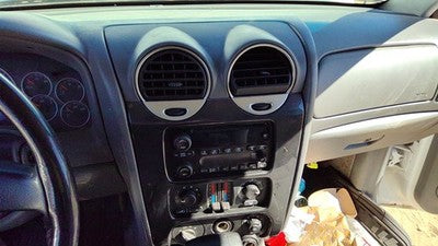 2005-2009 Gmc Envoy Trim Bezel Around Radio Surround Dash Panel Oem 15141385
