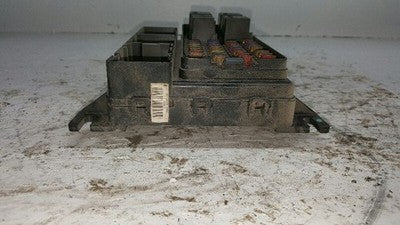 1998 Ford Taurus 3.0L Ohv Engine Fuse Box Under Hood Power Distribution Center