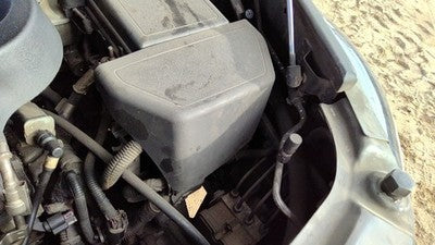 2006-2011 Chevy Hhr Ecm Cover Plastic Shield Oem 2.2L 22731070