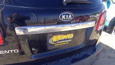 2011 Kia Sorento License Plate Trim Surround Panel Oem Tail Trunk Finish