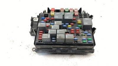 03-05 Silverado 1500 5.3l Engine Fuse Box Power Distribution Panel 15201928