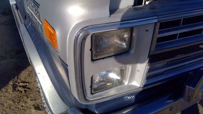 1989 Chevy G20 Van Passenger Right Trim Bezel Around Headlight Oem Dual 15596118