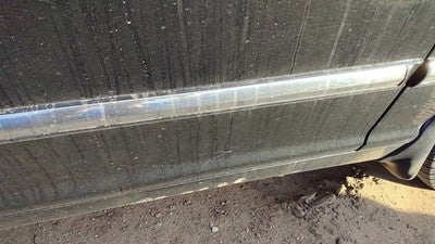 04-05 Hyundai Xg350 Passenger Right Front Moulding From Door Trim Strip Black