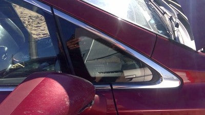 2010-2012 Lexus Hs250h Passenger Right Front Side Corner Window Oem Vent Pillar