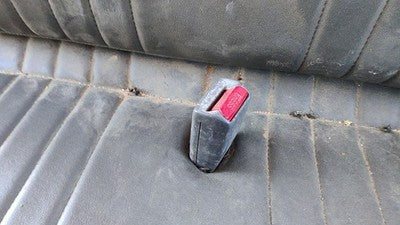 1997 Nissan Hardbody Passenger Right Front Seat Belt Buckle Receiver Oem Gray