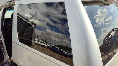 2007-14 Chevy Tahoe Driver Left Rear Quarter Glass Back Side Window Oem 25810433