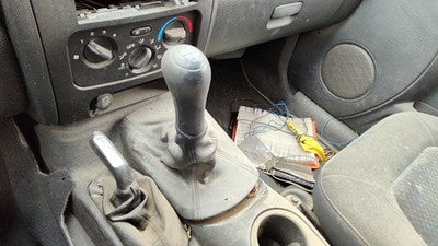 2002 Jeep Liberty Floor Shifter Lever Assembly Shift 5 Speed Manual Transmission