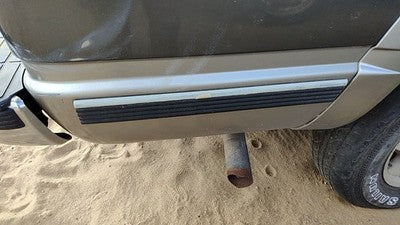 1999 Chevy Suburban Passenger Right Rear Moulding On Quarter Panel Oem