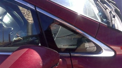 2010-2012 Lexus Hs250h Passenger Right Front Side Corner Window Oem Vent Pillar