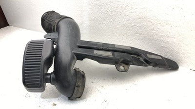 2007 Chevy Silverado 2500 6.0L Air Intake Tube Assembly With Resonator Oem