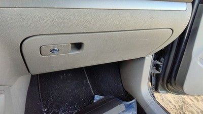 2005 06 Vw Jetta Glove Box Assembly Complete Door With Latch Oem Gray