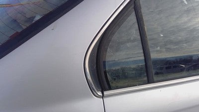 1996-00 Honda Civic Passenger Right Rear Vent Window Back Door Glass With Frame