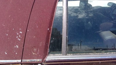 93 Cadillac Fleetwood Passenger Right Rear Vent Window Back Door Glass Wh Frame