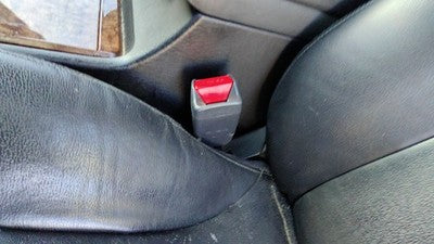 2004-2005 Hyundai Xg350 Driver Left Front Seat Belt Buckle Receiver Oem Black