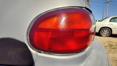 1997-2005 Chevy Malibu Driver Left Tail Light Brake Lamp Oem Rear Crack 15894727