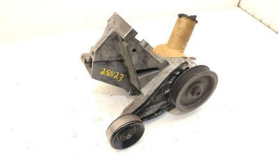 1999 Mazda B2500 Power Steering Pump With Mount Bracket Oem Pulley 2.5L