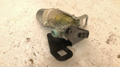 1992 Buick Park Ave Ultra Trunk Lid Pull Down Motor Latch Oem 20160580