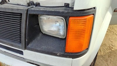 1985-1994 Gmc Safari Driver Left Headlight Trim Door Surround With Turn Signal