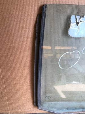 1988 Silverado 2500 Passenger Right Front Side Window Door Glass Oem 15612850