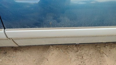 89 Olds Cutlass Calais Passenger Right Front Moulding From Door Trim Blue 2 Door