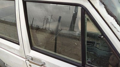 1984-1996 Jeep Cherokee Passenger Right Front Side Window Door Glass Oem