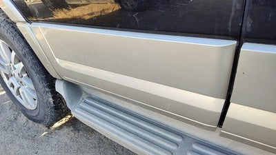 07-17 Ford Expedition Passenger Right Rear Moulding From Door Back Trim Strip