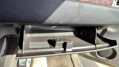 07-14 Chevy Tahoe Glove Box Assembly Complete Door With Latch Oem Black 25895930