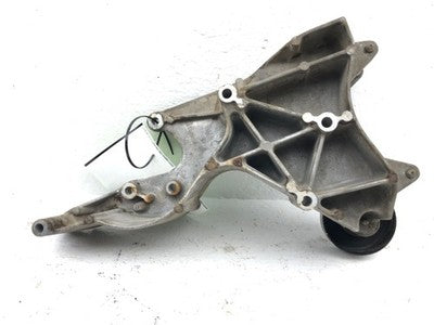 2003 Chevy Suburban Power Steering Mount Bracket OEM AC with Bolts 5.3L 12554030