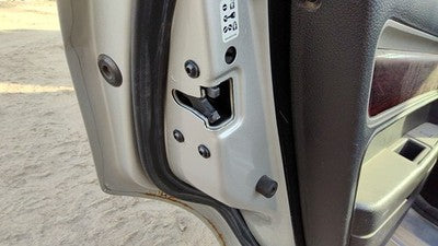 2007-2012 Lincoln Mkz Driver Left Rear Door Latch With Rods/Cables Oem Back
