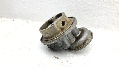 1994 Chevy Caprice Engine Oil Filter Housing 5.7L Oem 1068433