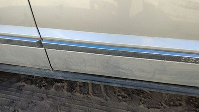 05-10 Grand Cherokee Passenger Right Front Moulding From Door Oem Trim Strip