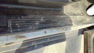 2010 Chevy Tahoe Passenger Right Lower Kick Trim Panel Oem Black