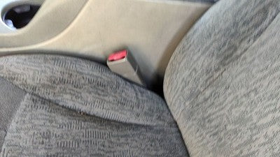 02-04 Chevy Trail Blazer Driver Left Front Seat Belt Buckle Receiver Gray 95D