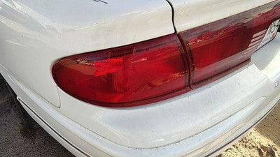 1997-2004 Buick Regal Driver Left Tail Light Brake Lamp Oem Rear 19149887