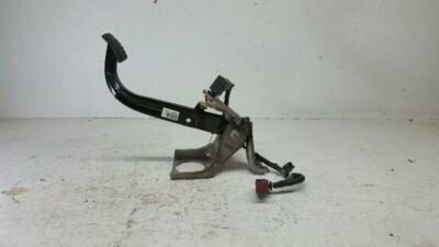 OEM 2012 Accent Brake Pedal With Mount Bracket Manual 5 speed transmission