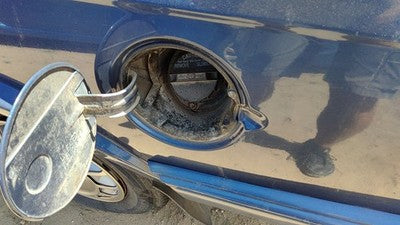 1990-1996 Olds Cutlass Ciera Fuel Filler Neck Assembly With Gas Cap Oem 10170480