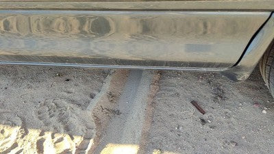 00-04 Intrepid Passenger Right Front Lower Rocker Panel Moulding Side Skirt