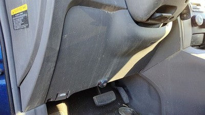 2006-2007 Hyundai Tucson Lower Dash Under Column Knee Bolster Trim Panel U7 Gray