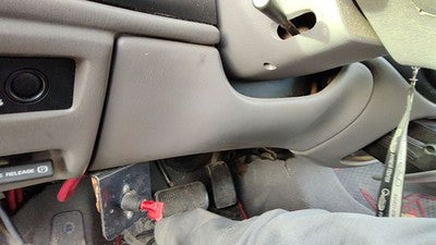 1996-1997 Ford Taurus Lower Dash Under Column Knee Bolster Trim Panel Oem Gray