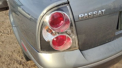 2001-2005 Vw Passat Driver Left Tail Light Brake Lamp Oem Rear 3B5945095ac