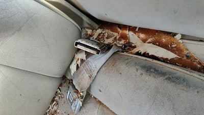 1996 Olds 88 Passenger Right Front Seat Belt Buckle Receiver Oem Tan