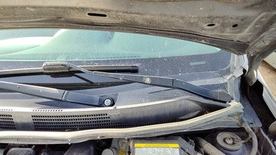 2012-2019 Nissan Versa Driver Left Windshield Wiper Arm Oem Blade Lever