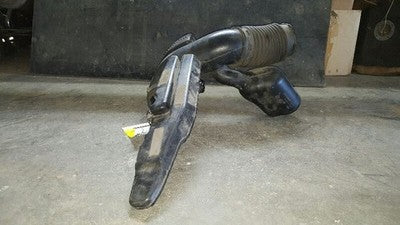 2007 Chevy Silverado 2500 6.0L Air Intake Tube Assembly With Resonator Oem