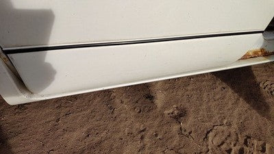 97-03 Regal Passenger Right Rear Lower Moulding From Door Back Trim White 16U